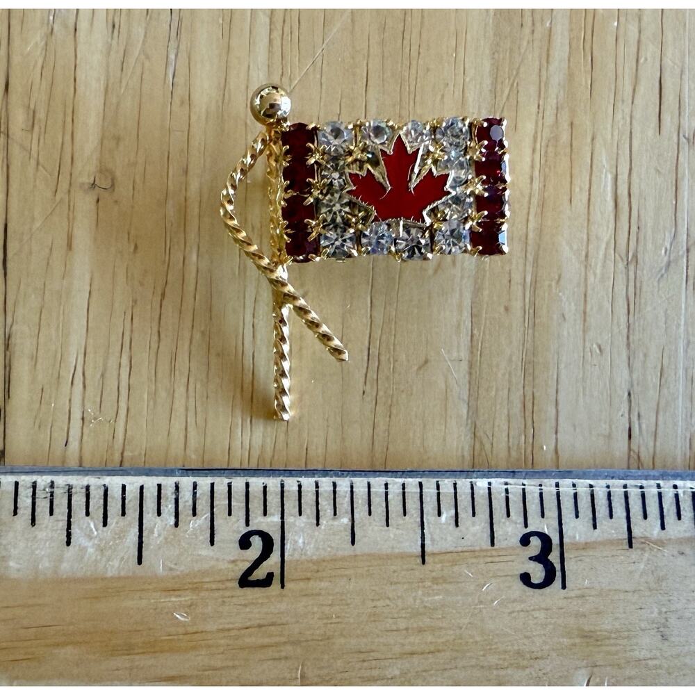 Vintage Canadian‎ Flag Red & Clear Crystal Embellished Brooch EUC - Picture 4 of 4